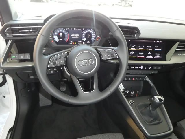 Audi A3 30 TFSI Sedan