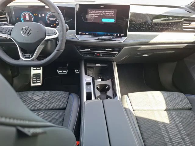 Volkswagen Passat DSG R-Line