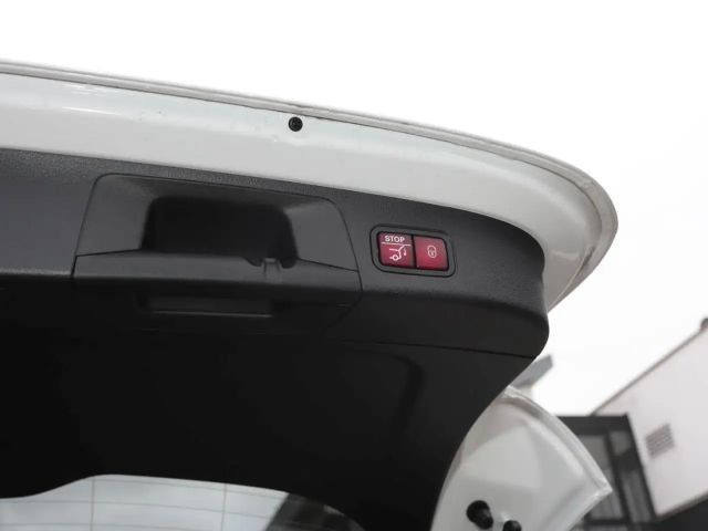 Mercedes-Benz GLA 200 AMG Line