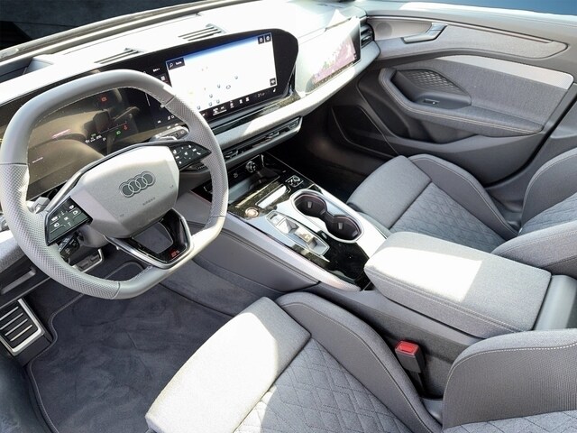 Audi A6 Avant Quattro S-Tronic