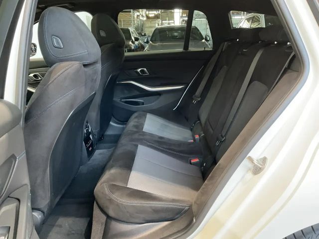 BMW 330 330d M-Sport Touring xDrive