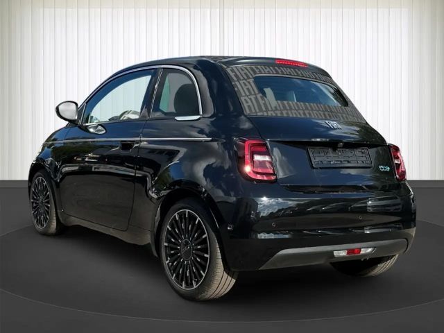 Fiat 500e La Prima