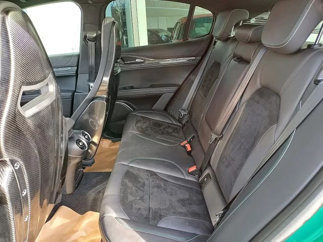 Alfa Romeo Stelvio AT8 Q4 Quadrifoglio Turbo