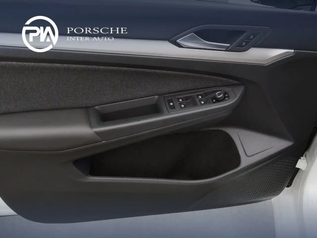 Volkswagen Golf Life Variant