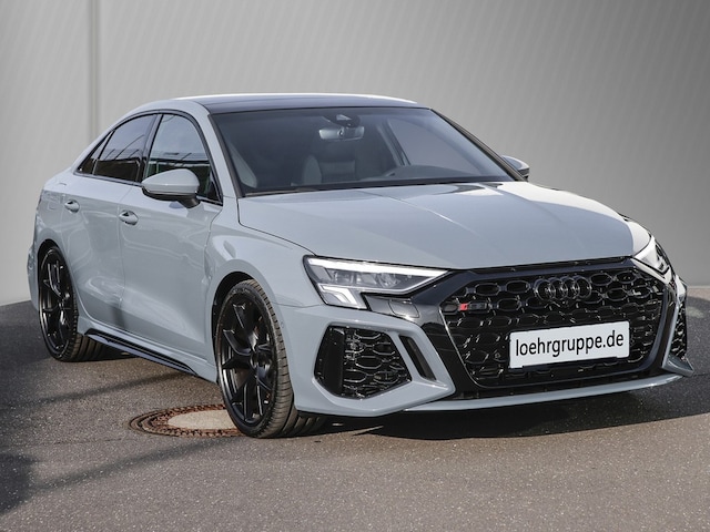 Audi RS3 Quattro S-Tronic Sedan