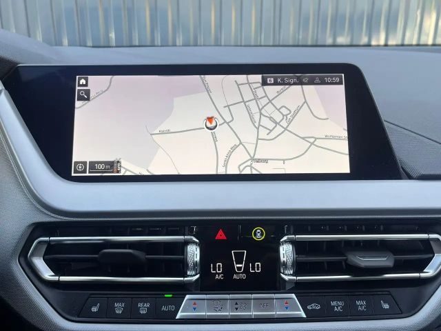 BMW 116 116i 5-deurs Sedan