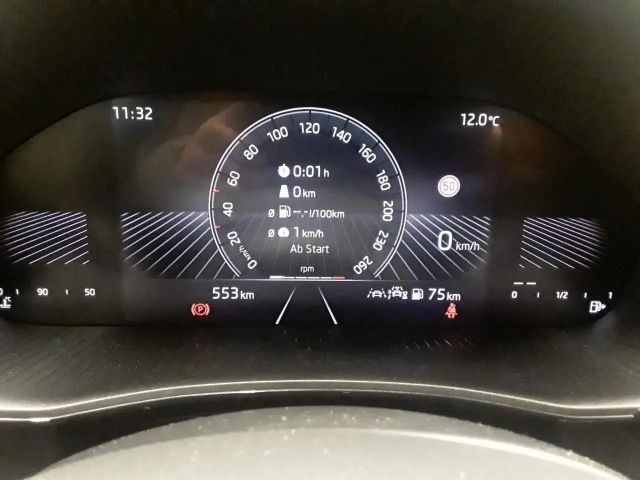 Skoda Fabia Essence 1.0 LED/Klima/Einparkhilfe