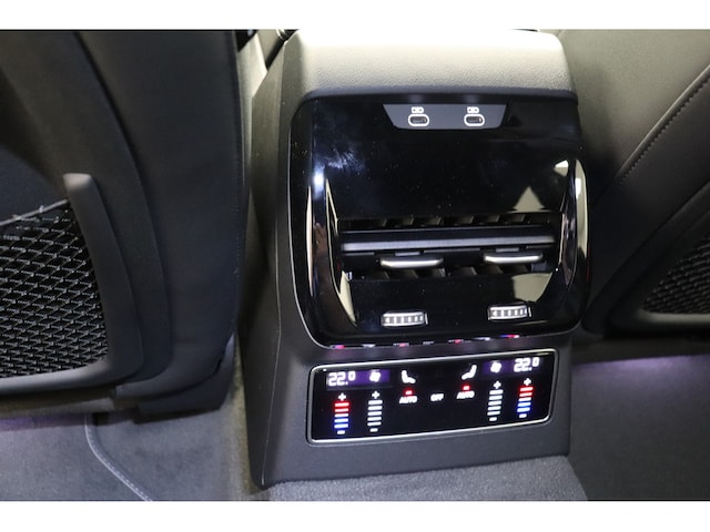 Audi A6 Avant Quattro S-Tronic