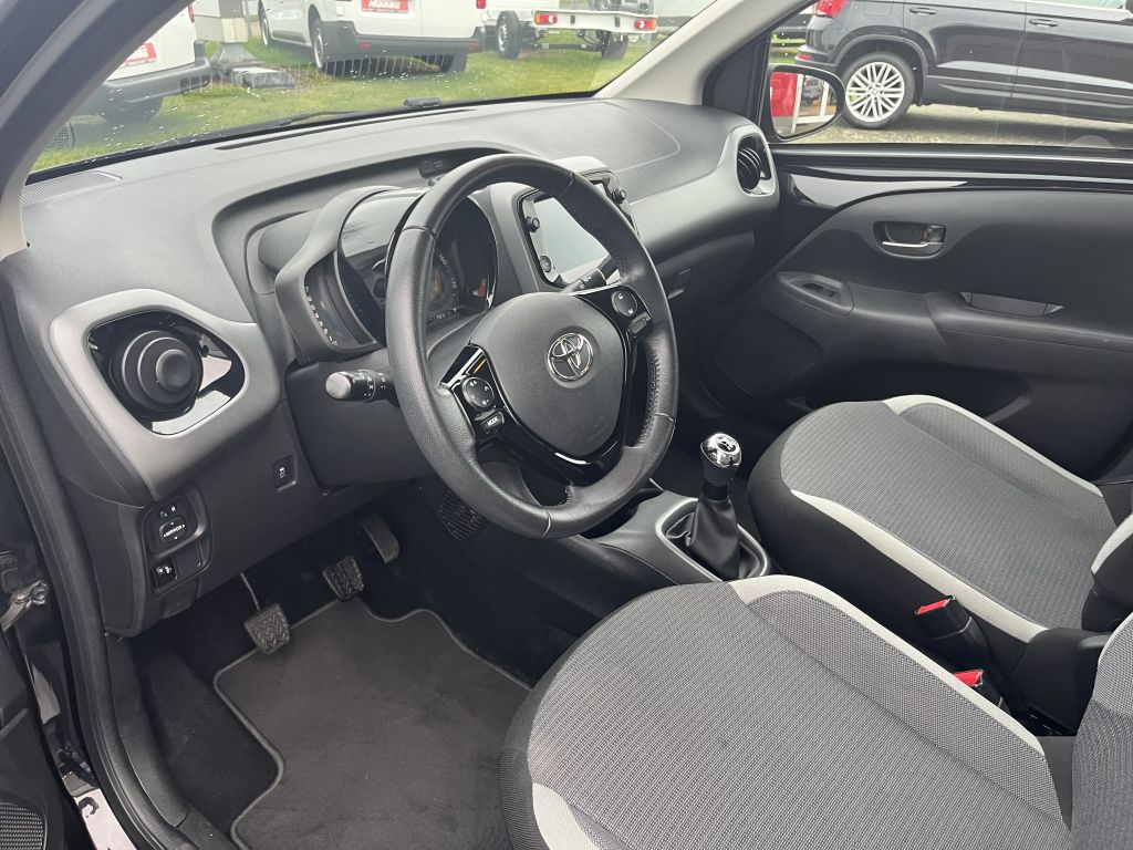 Toyota Aygo 5-deurs Play X-play