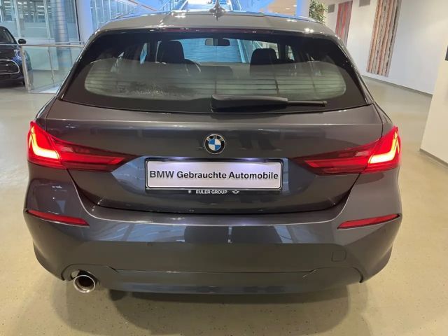 BMW 118 118i 5-deurs Sedan