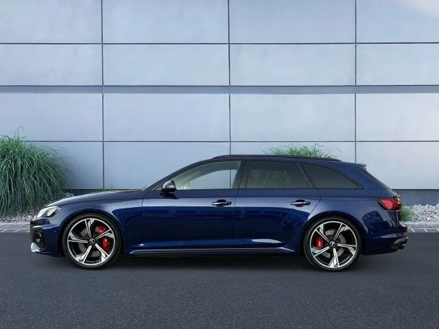 Audi RS4 331(450) kW(PS) tiptr.
