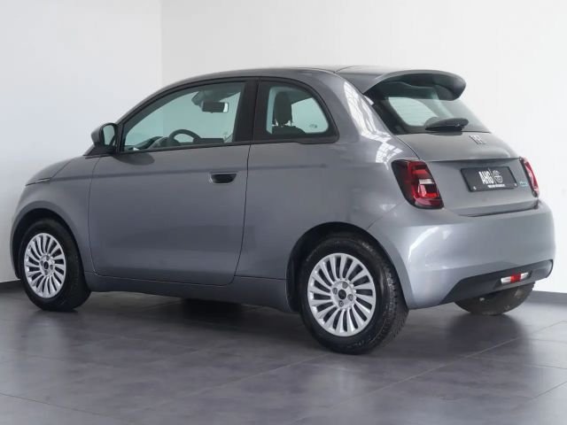 Fiat 500e 87KW/42kWh/DC-LADEN/CARPLAY/DAB/SOH