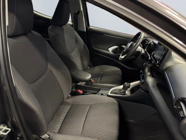 Toyota Yaris Hatchback Hybride Team D