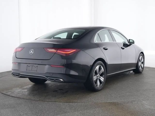 Mercedes-Benz CLA 180 Coupé Progressive