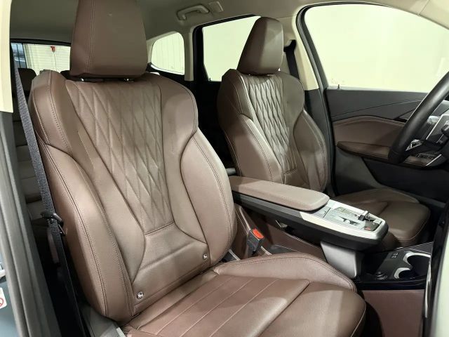 BMW X1 xDrive23i xLine AHK ACC 360° HUD HK eSitze