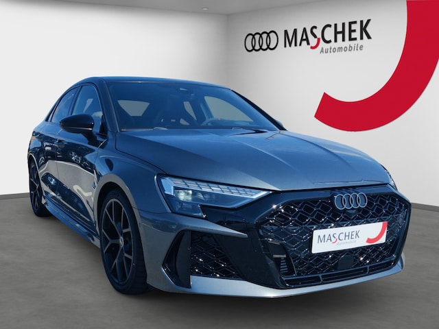 Audi RS3 Quattro S-Tronic Sedan