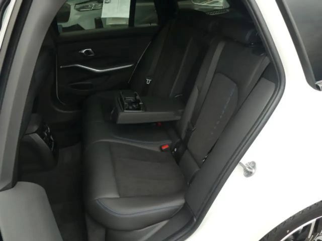 BMW 330 330e
