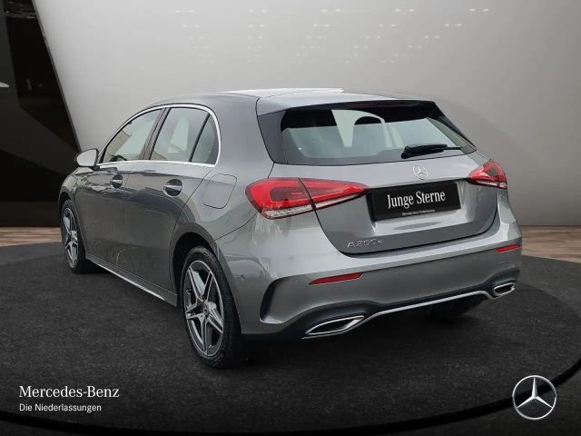 Mercedes-Benz A 250 A 250 e AMG Line