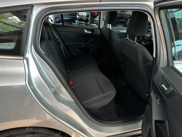 Ford Focus Titanium Wagon