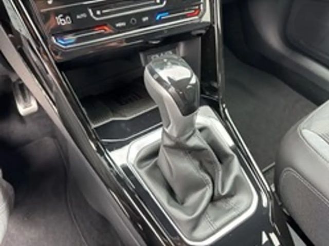 Volkswagen T-Roc 1.5 TSI DSG R-Line