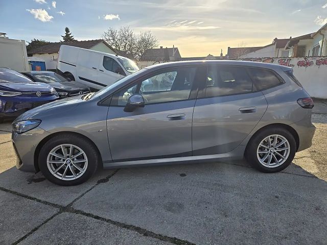 BMW 218 218d Active Tourer Sedan