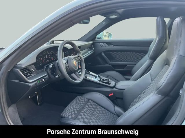 Porsche 992 Carrera Coupé