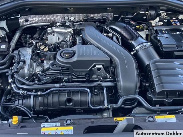 Volkswagen T-Roc 1.5 eTSI DSG R-Line