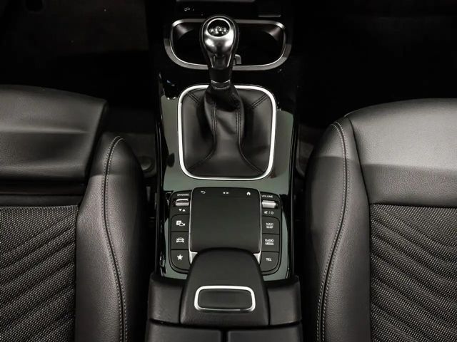 Mercedes-Benz A 180 A 180 d Style