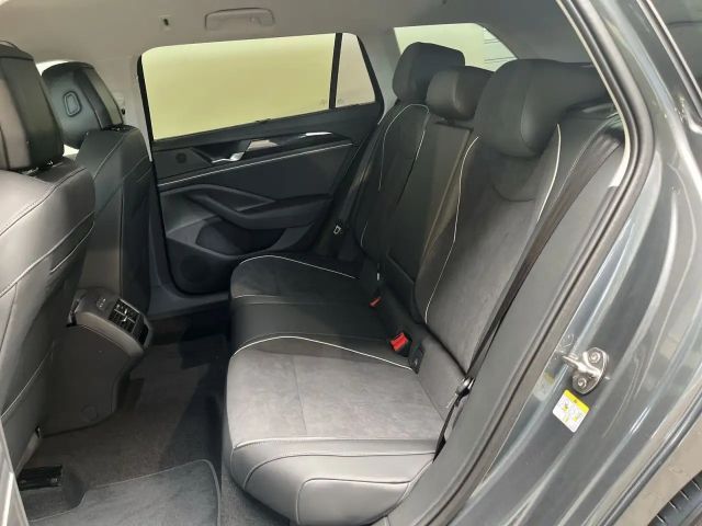 Volkswagen Passat 1.5 eTSI Business DSG Variant