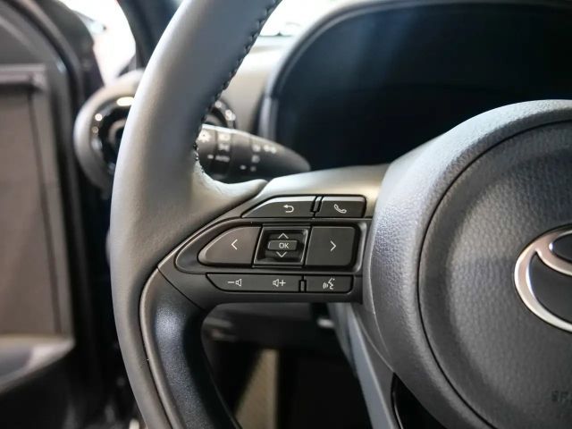 Toyota Yaris Hatchback Hybride Style