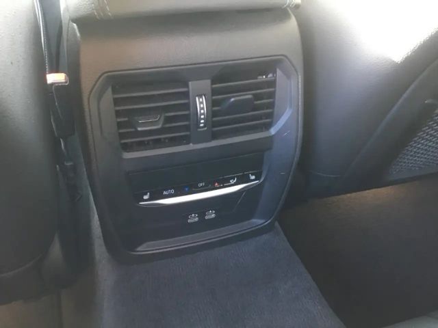 BMW 330 330d 330e xDrive