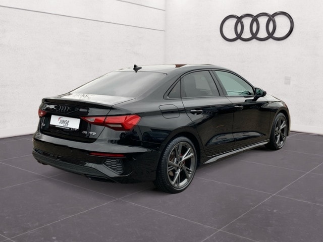 Audi A3 35 TFSI S-Line S-Tronic Sedan