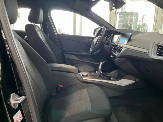 BMW 116 116i 5-deurs Sedan