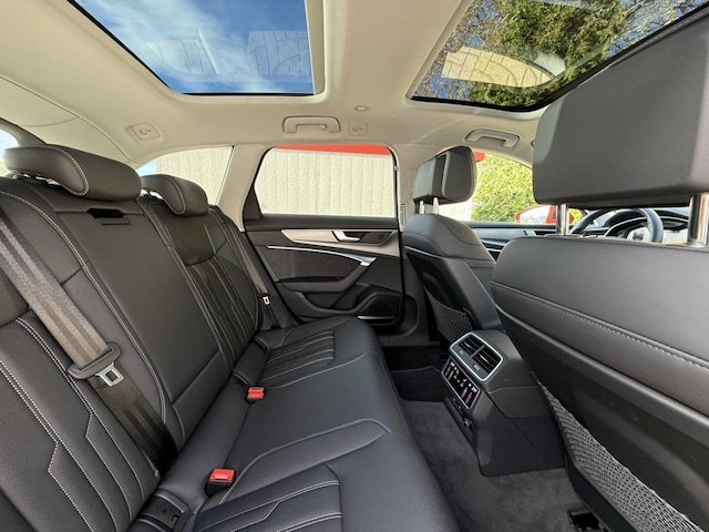 Audi S6 Avant Quattro