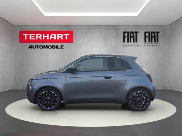 Fiat 500e La Prima