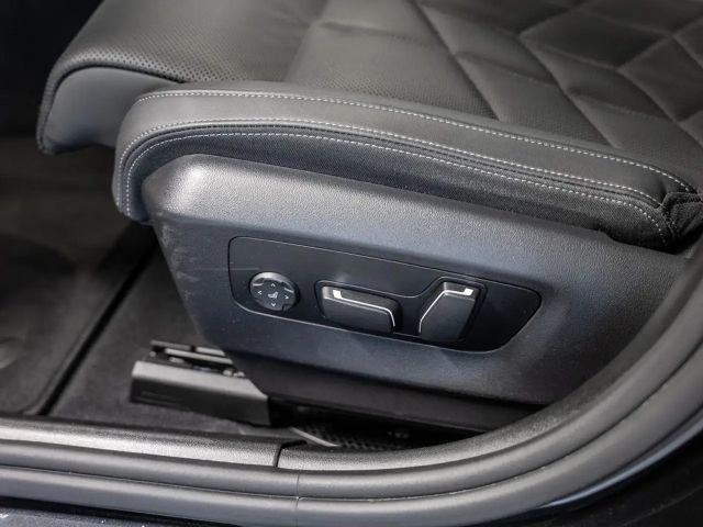 BMW 520 520d M-Sport Sedan