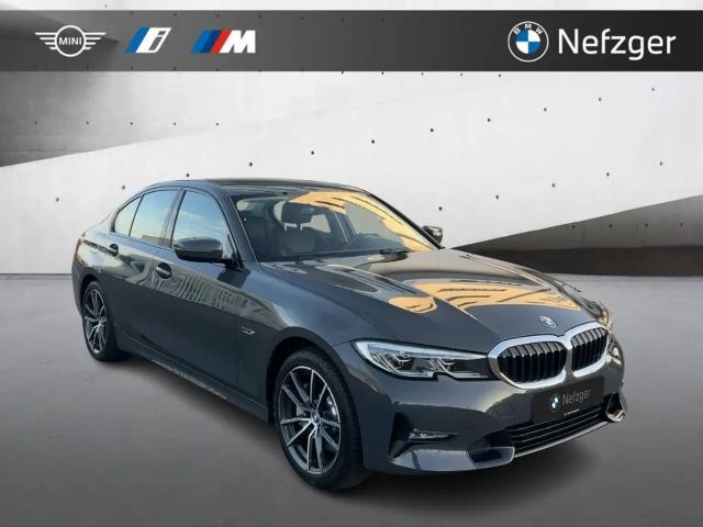 BMW 330 330e Sedan Sport Line