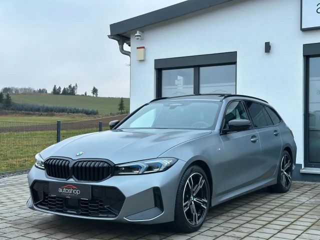 BMW 320 320d M-Sport Touring xDrive