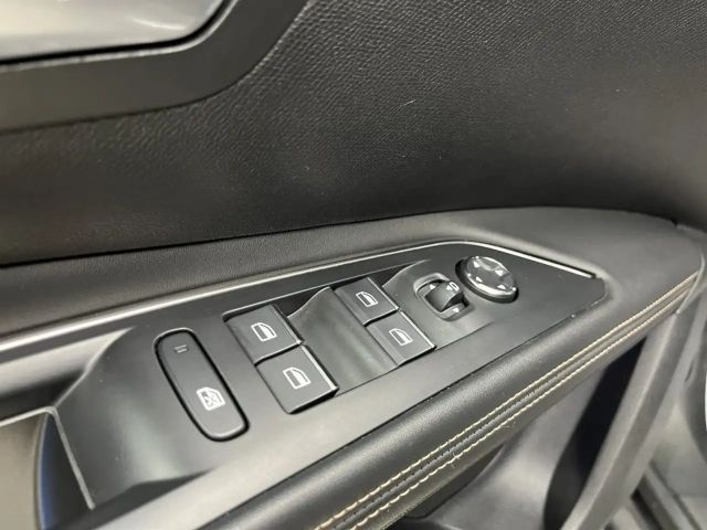 Peugeot 5008 EAT8 GT-Line