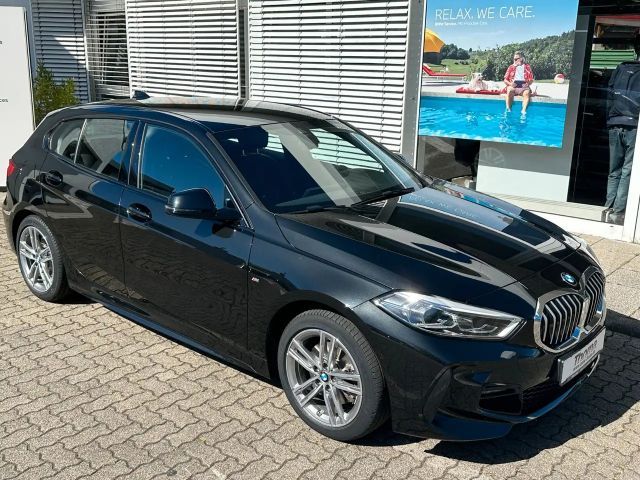BMW 118 118i M-Sport Sedan