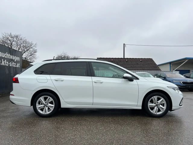 Volkswagen Golf Life Variant