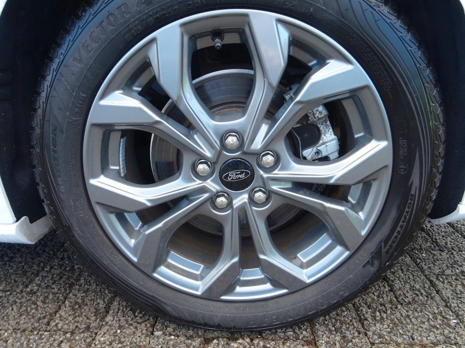 Ford Focus ST Line Wagon