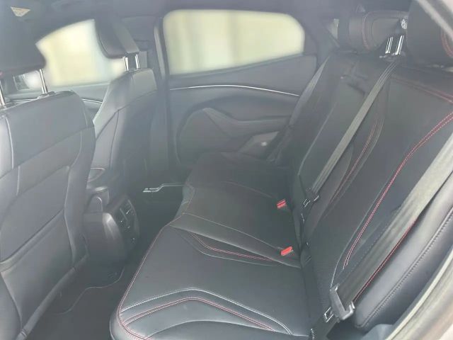 Ford Mustang Mach-E AWD