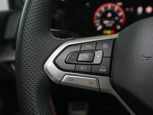 Volkswagen Golf 2.0 TSI DSG IQ.Drive