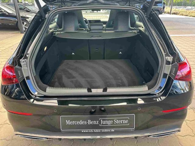 Mercedes-Benz CLA 200 AMG Line Shooting Brake