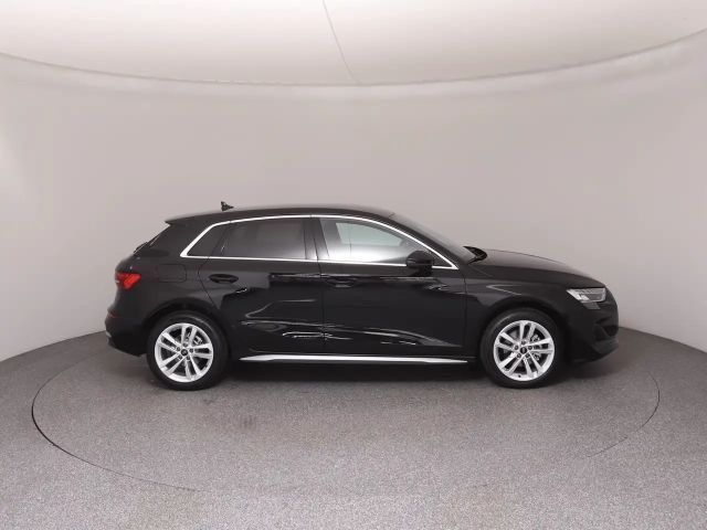 Audi A3 30 TFSI Sedan