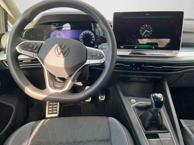 Volkswagen Golf 1.5 TSI Variant