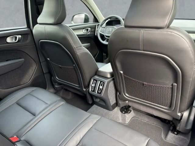 Volvo XC40 Dark Plus