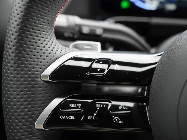 Mercedes-Benz EQA 300 4MATIC AMG Line