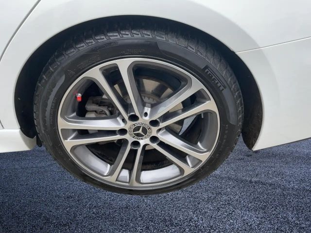 Mercedes-Benz C 200 4MATIC Sedan